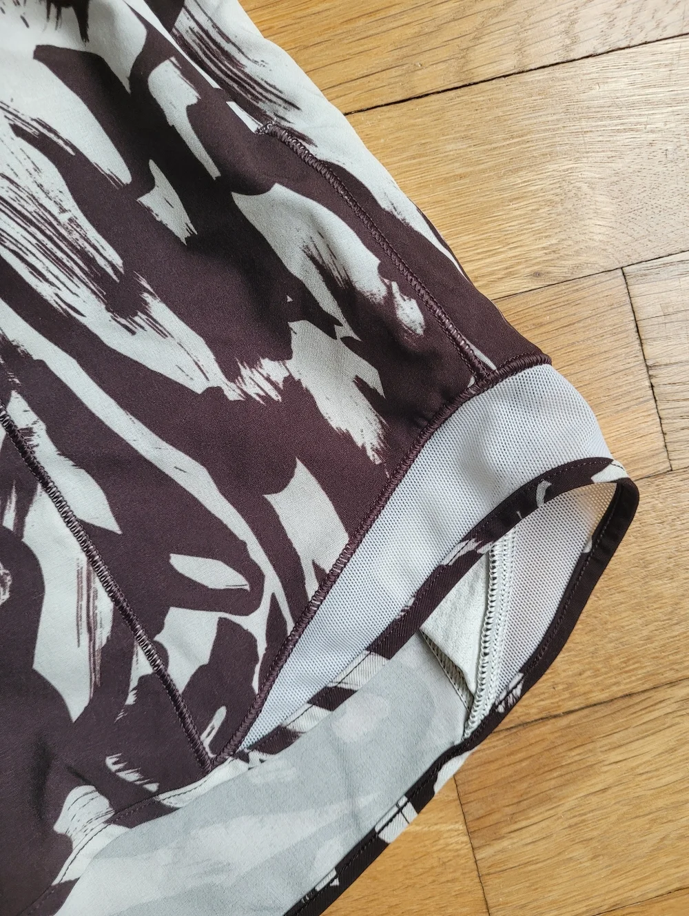 Lululemon  HR Hotty Hot Shorts Monarch Bloom Bone Espresso_8